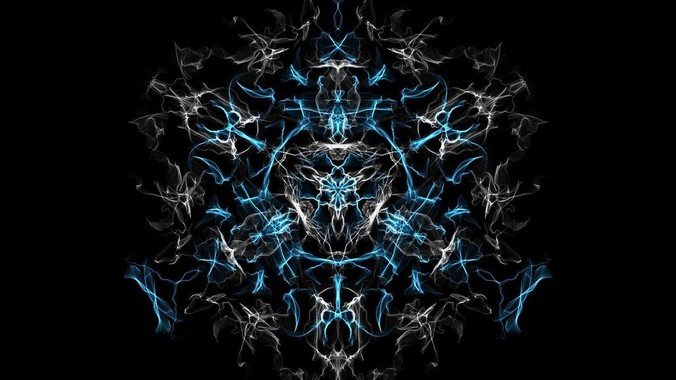 现在手里有一万闲钱，买什么币好？